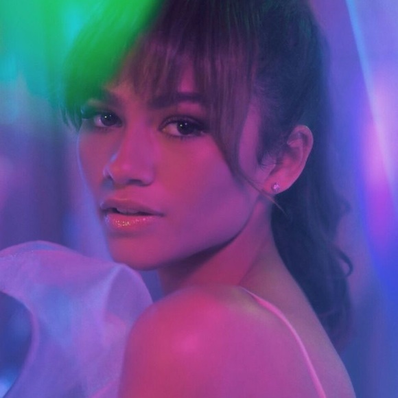 EUPHORIA AESTHETIC MYSTERY BOX - Picture 2 of 12